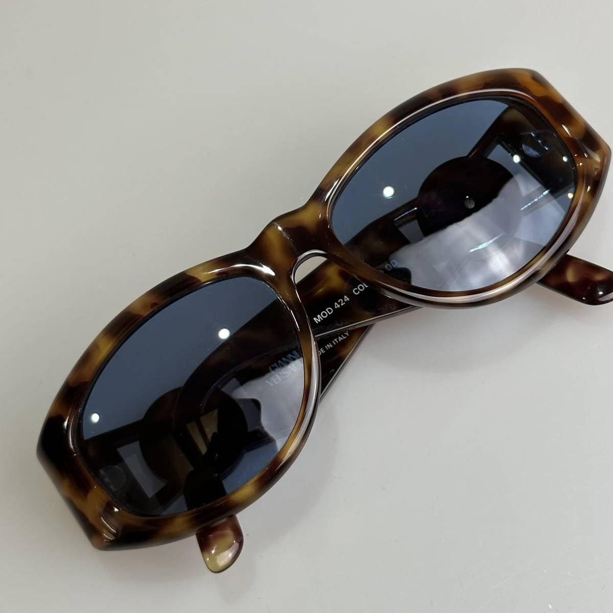 90s GIANNI VERSACE Gianni Versace MOD.424 Brown mete.-savintage sunglasses records out of production goods 
