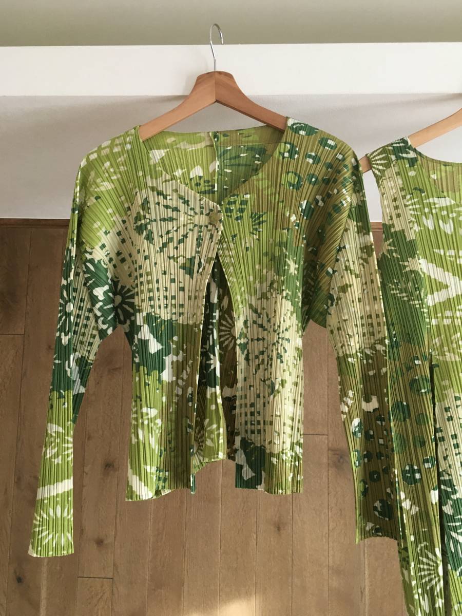 驚きの値段 イッセイミヤケ PLEATS □□極美品プリーツプリーズ PLEASE