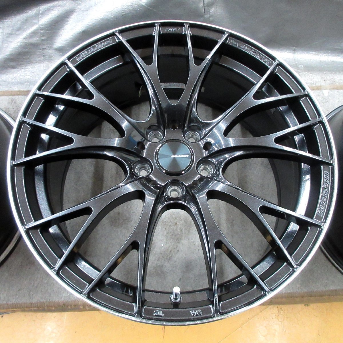 ■送料無料 A2■ Weds Sport SA-20R ■ 19×8.5J+45 ■ 5H PCD114.3 ◇ 4本 ◇ メタリック/ブラック系 日本製/1ピース 1本/約9.7kg_画像3
