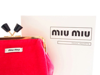 【New 新品】ミュウミュウ MIU MIU PARFUNS ノベルティ がま口ポーチ 蝦蟇口 ポシェット ベロア ピンク_画像2