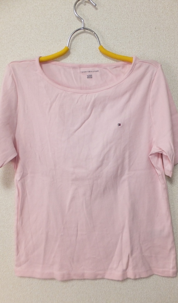 ★TOMMY HILFIGER★Ladies shirts size XL トミーヒルフィガートップス　サイズXL　TOMMY 　USED IN JAPAN　トミー　難有　ピンク_画像1