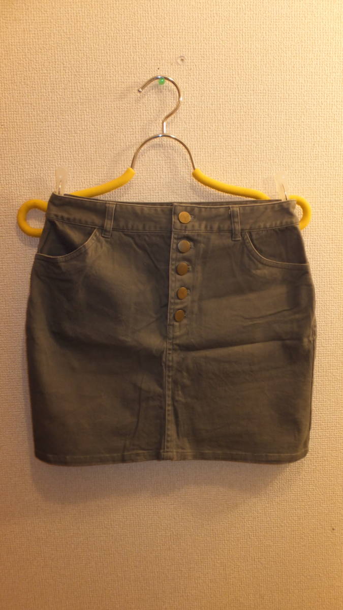 ★FOREVER 21★フォーエバー21 レディースミニスカートサイズS　Ladies Skirt Size S USED IN JAPAN グレイ_画像1