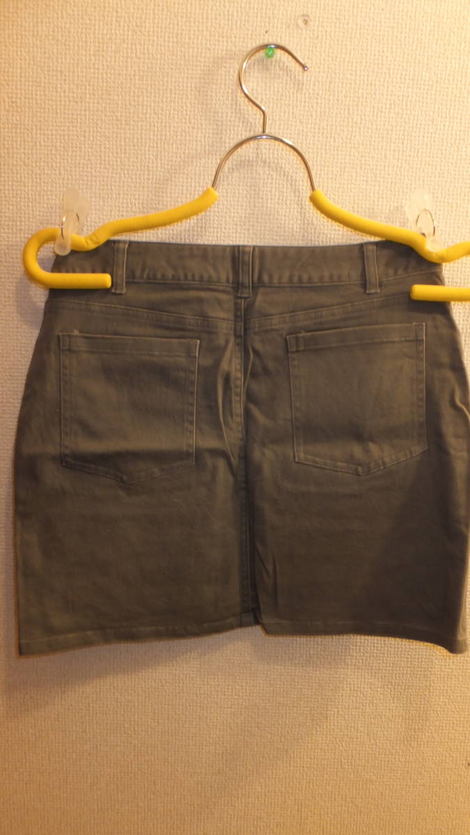 ★FOREVER 21★フォーエバー21 レディースミニスカートサイズS　Ladies Skirt Size S USED IN JAPAN グレイ_画像5