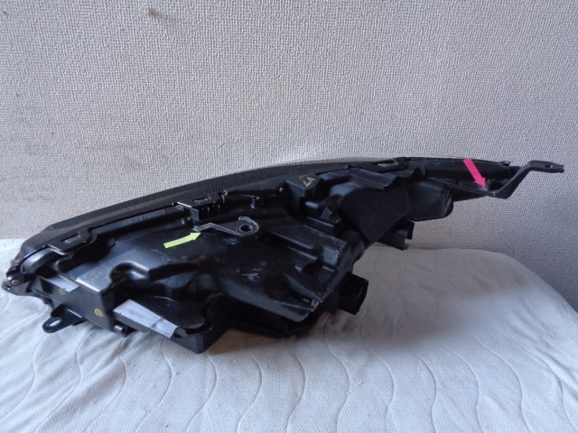 ① レクサスNX ヘッドライト右 AGZ10 後期 KOITO 78-32