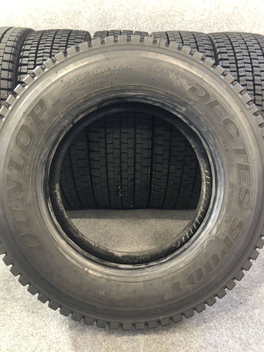 215 70R17.5 123 DUNLOP スタッドレス 121J トラック 6本 DECTES 2021