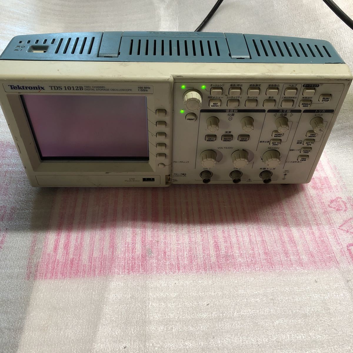 Tektronix TDS1012B デジタルオシロスコープ 100MHz 1GS/s /2