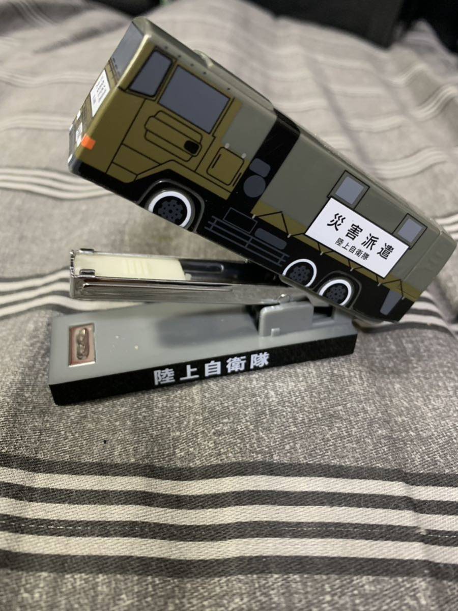 非売品！陸上自衛隊車両型ホッチキス！_画像4