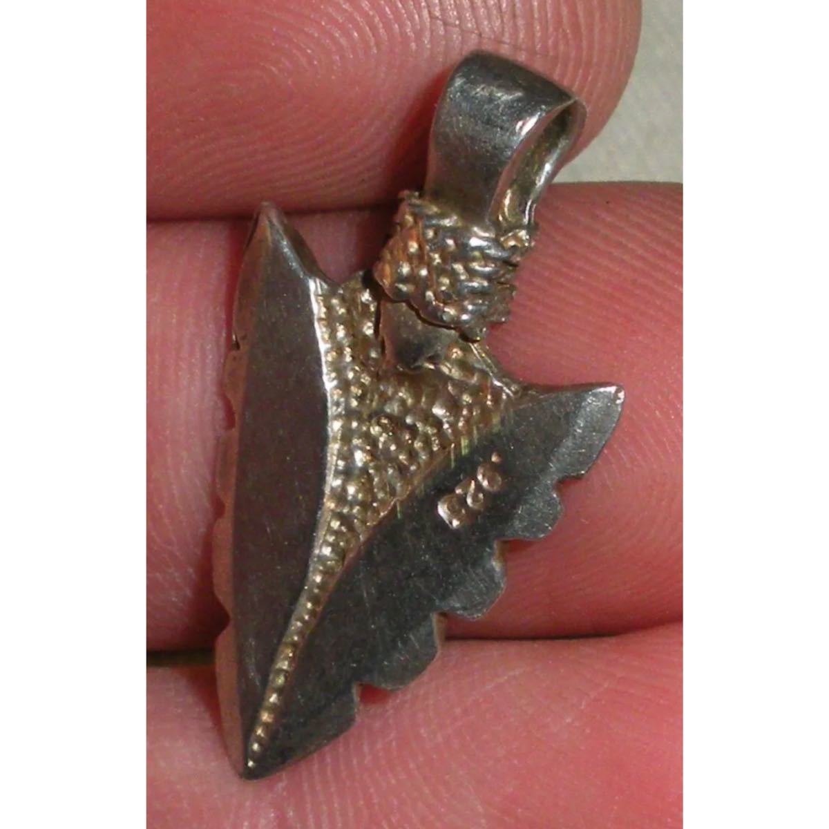 超希少 VTG NAVAJO 1950’s STERLING SILVER ARROWHEAD PENDANT CHARM RRL USAナバホビンテージアローヘッドシルバーペンダント