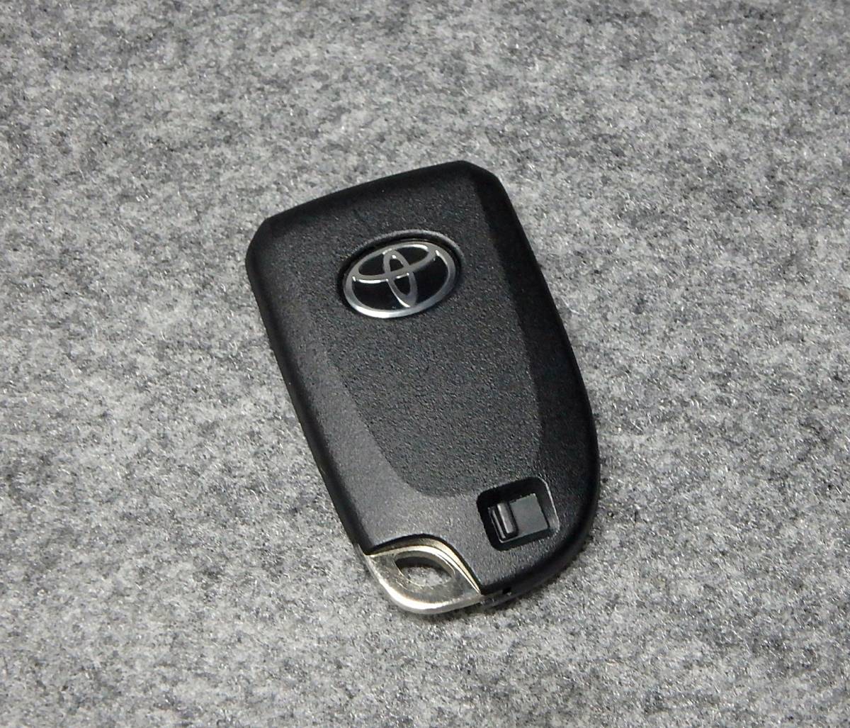 未使用品(スペア保管) トヨタ純正 スマートキー/キーレス 【200 未使用品(スペア保管) トヨタ純正 スマートキー/キーレス 【200