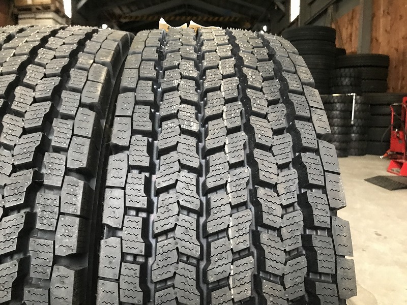 超ポイントアップ祭 225/70R19.5 スタッドレス ヨコハマ 4本 4本