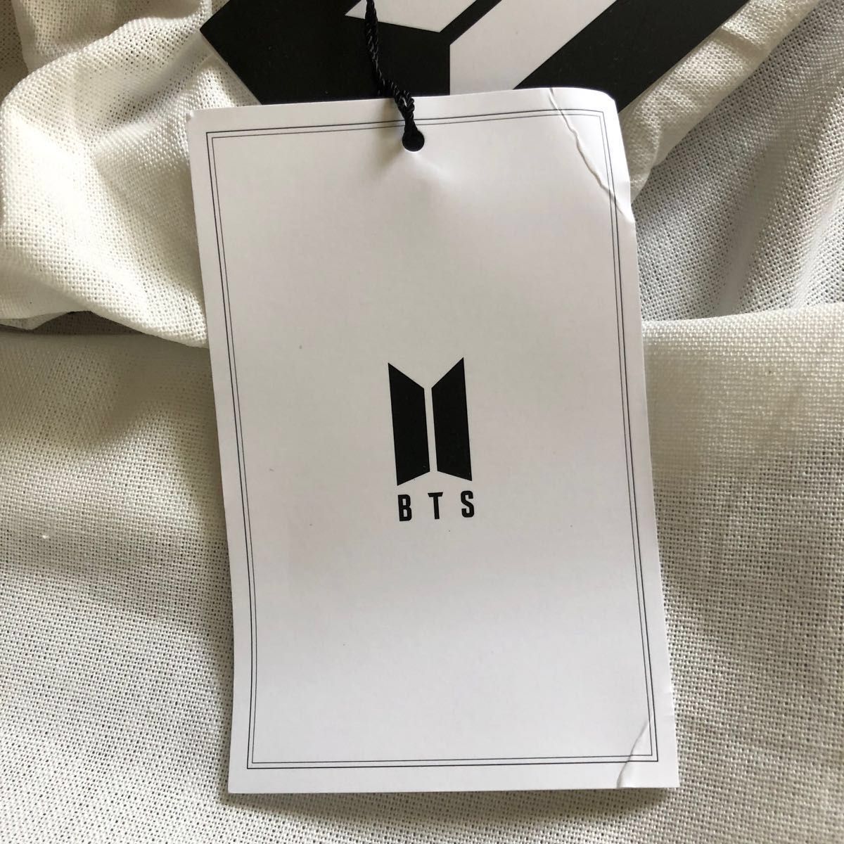 BTS グク フーディ 3