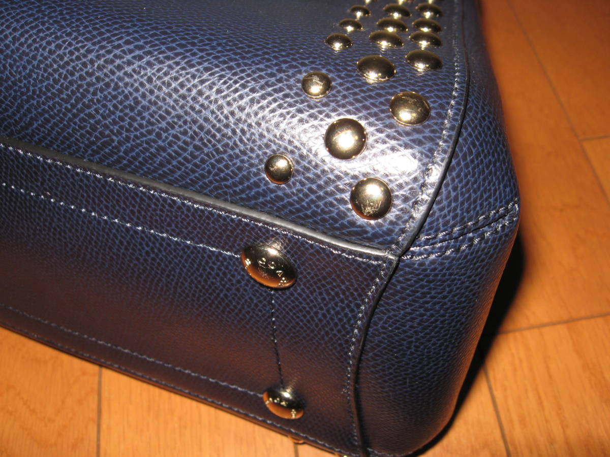  beautiful goods prompt decision rare Coach COACH handbag / diagonal .. shoulder bag 2way 35217 studs navy blue color small ma-goto