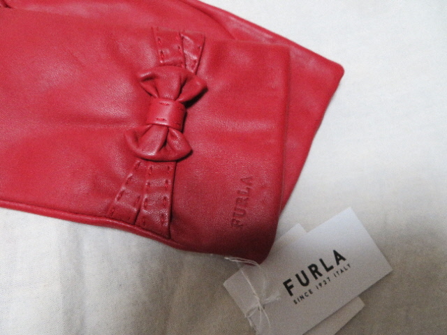 * prompt decision postage included! tag equipped regular price Y15,400 FURLA Furla * high class sheep leather made solid ribbon attaching gloves red red Logo stamp entering lady's M size *