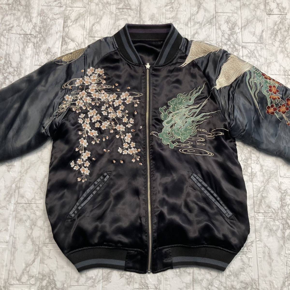 絡繰魂 粋 スカジャン リバーシブル 火炎 九尾狐 月 和柄 刺繍 絡繰魂 粋 スカジャン リバーシブル 火炎 九尾狐 月 和柄 刺繍