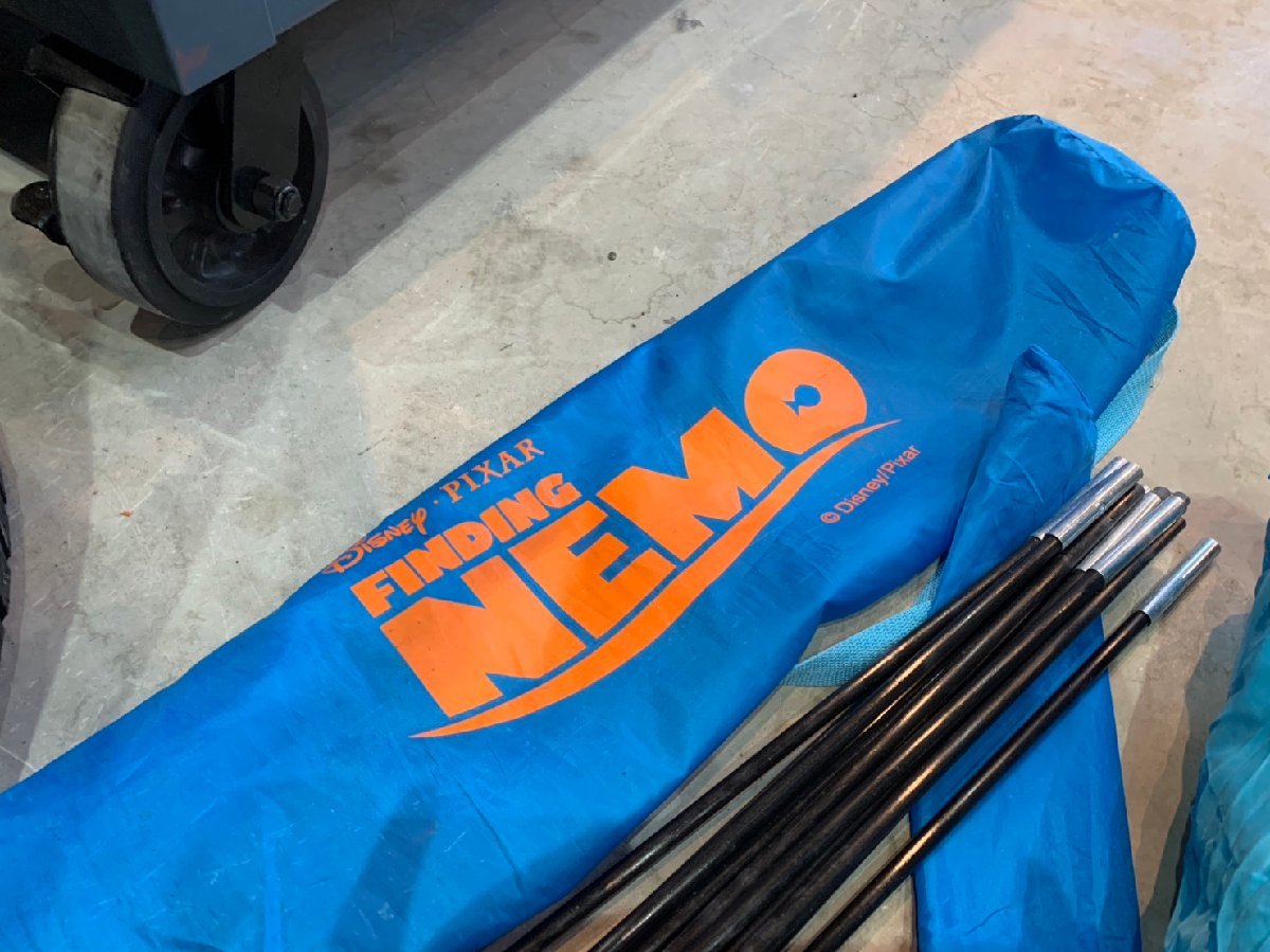 ロゴス LOGOS ディズニー nimo ファインディングニモ NEMO 小型ドームテント USED 中古 子供用 公園 ピクニック 現状品_画像3