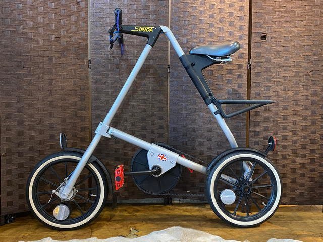 STRIDA LT 純正サドル 新品未使用 新車取り外し ストライダ