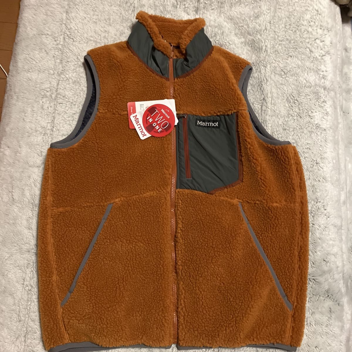 【タグ付き新品】マーモットmarmot シープフリースベスト Mサイズ　テラコッタ