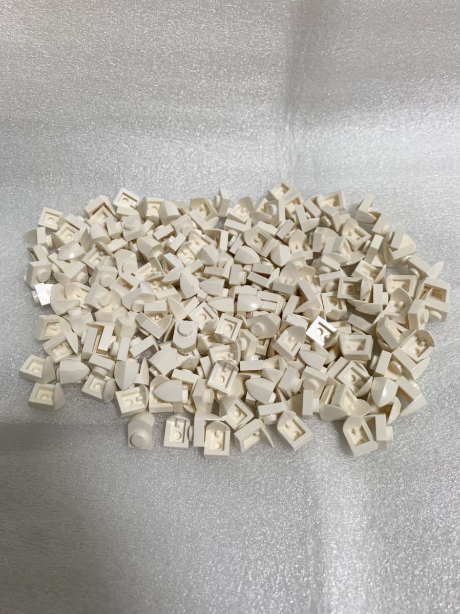 レゴ LEGO パーツ 1x1 歯 垂直 ホワイト 白 200個セット_画像1