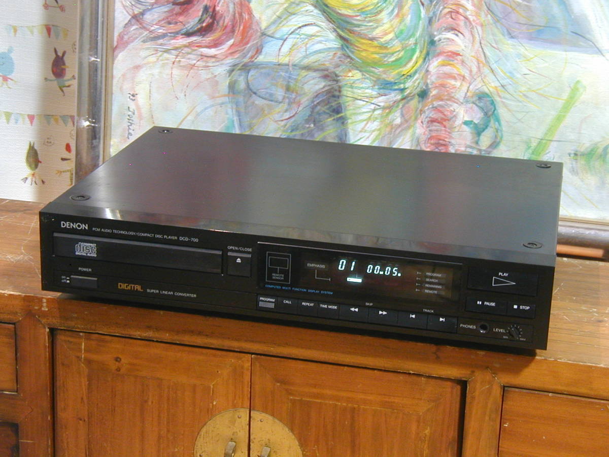 **DENON DCD-700 CD player.Y49,800(1987 year about ) reproduction excellent..**