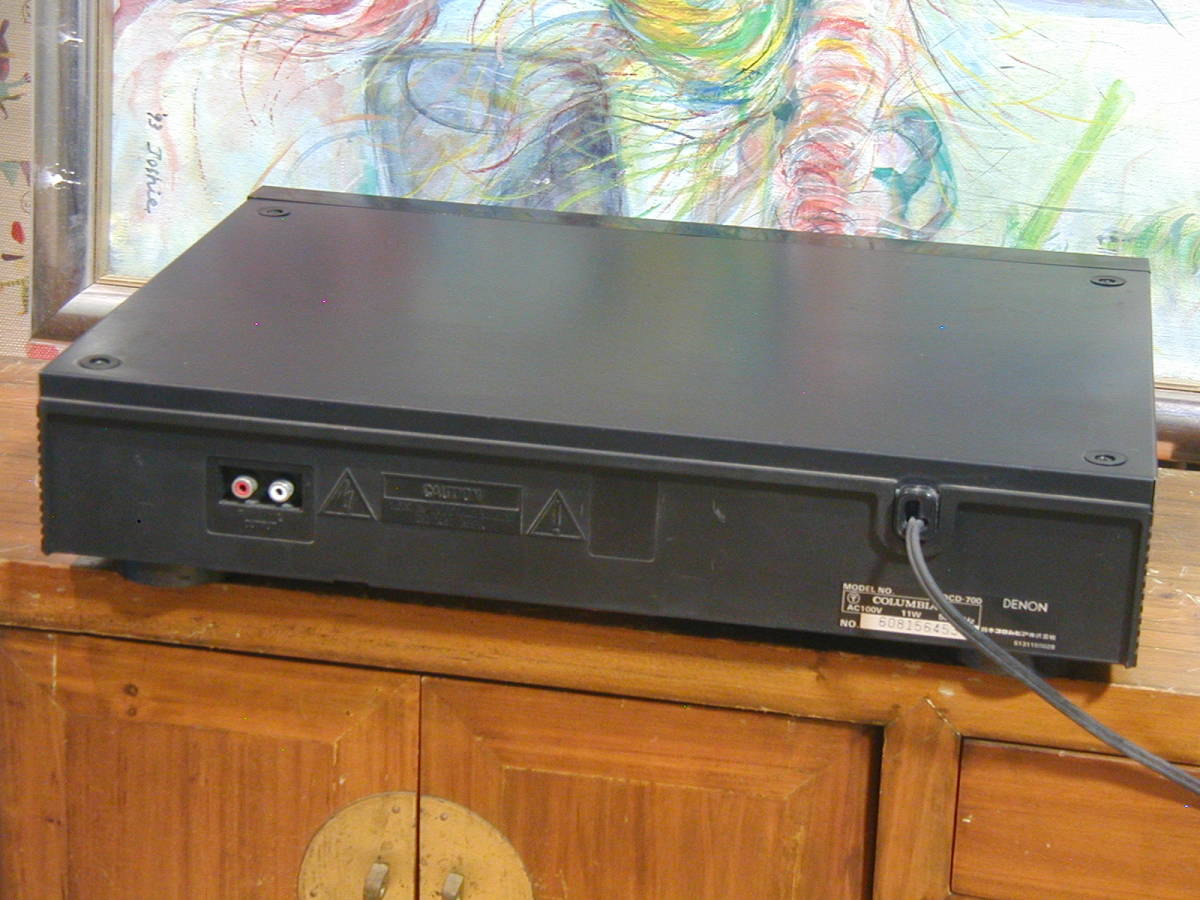 **DENON DCD-700 CD player.Y49,800(1987 year about ) reproduction excellent..**