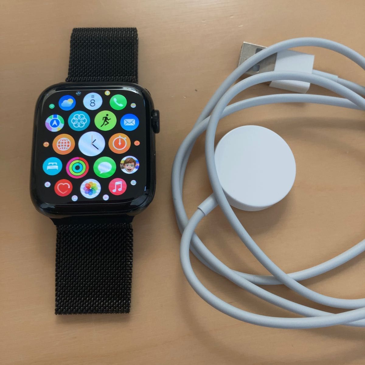 Apple Watch シリーズ4 GPS ＋ セルラー シルバー 44mm