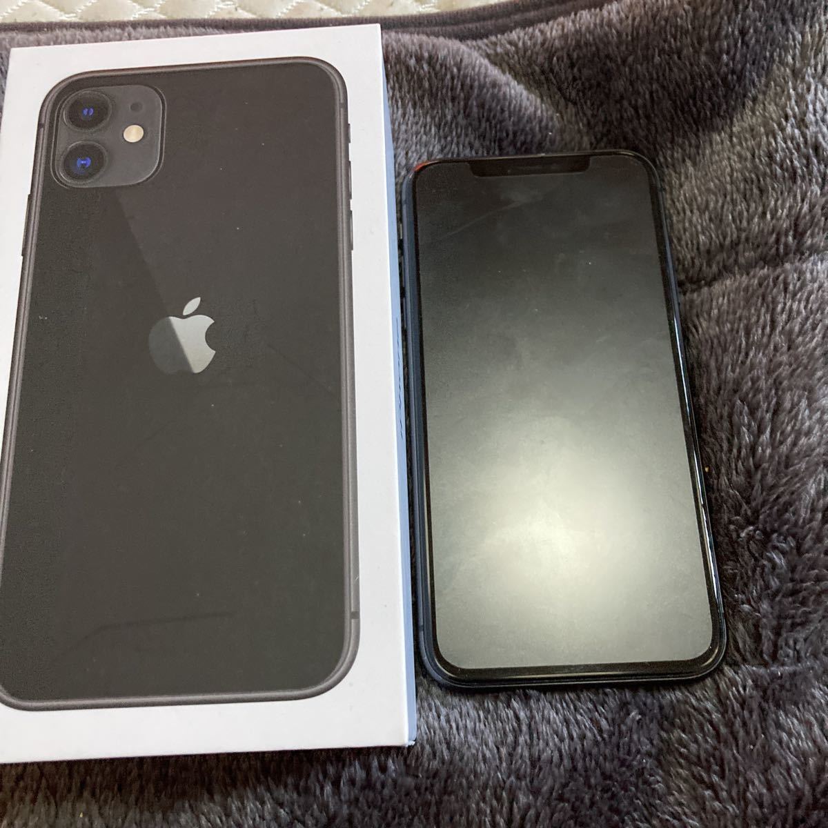 美品iPhone11 SIMフリー 128GB 付属品未使用アップル純正バッテリー99