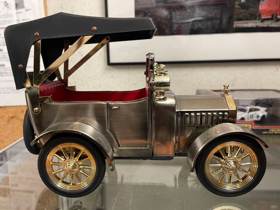 FORD MODEL T １９１８　フェートン　金属製　ブリキ製　アメリカ　ヴィンテージ ビンテージ　美品　ミニカー　おもちゃ レア物　一点物_画像6