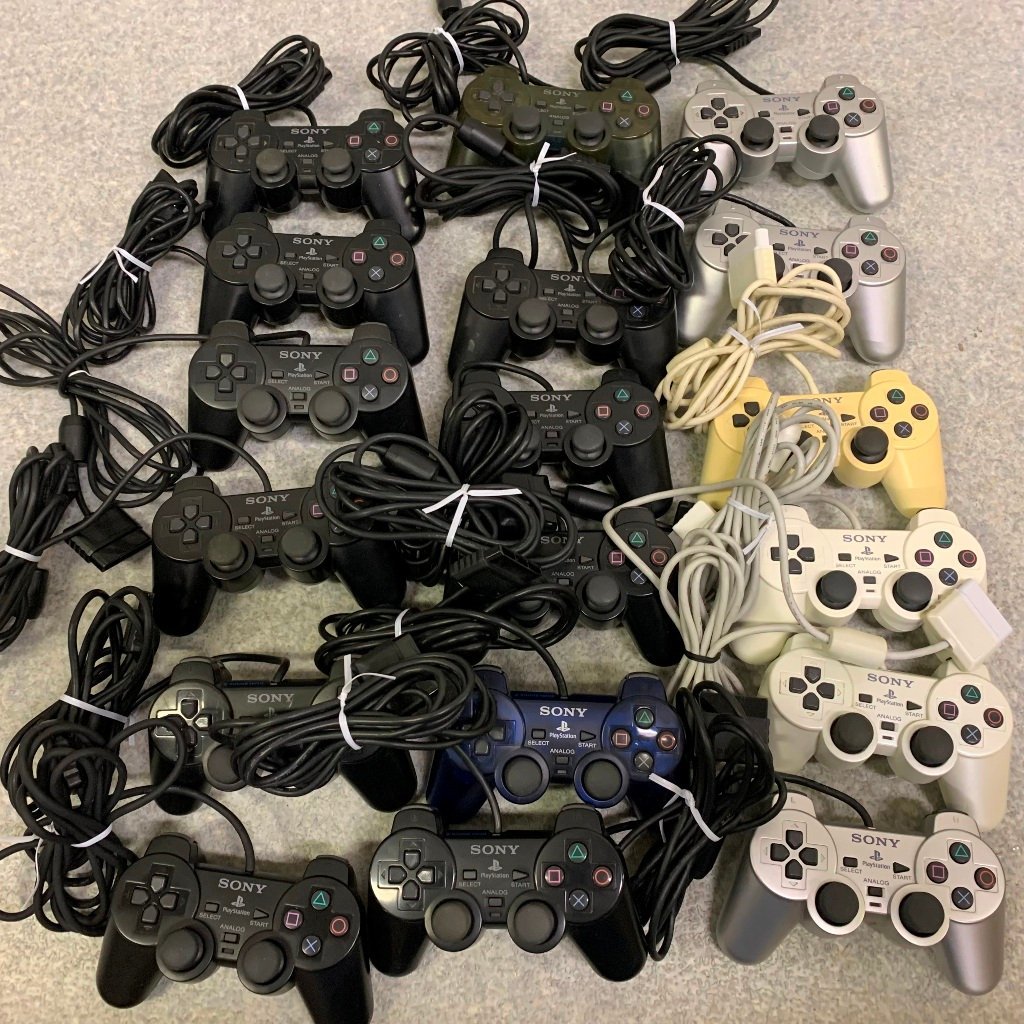 ★ジャンク品!コントローラー大量まとめ(PS5 PS4 PS3 PS2 ゲームキューブ ニンテンドースイッチJoy-Con・Proコントローラー)