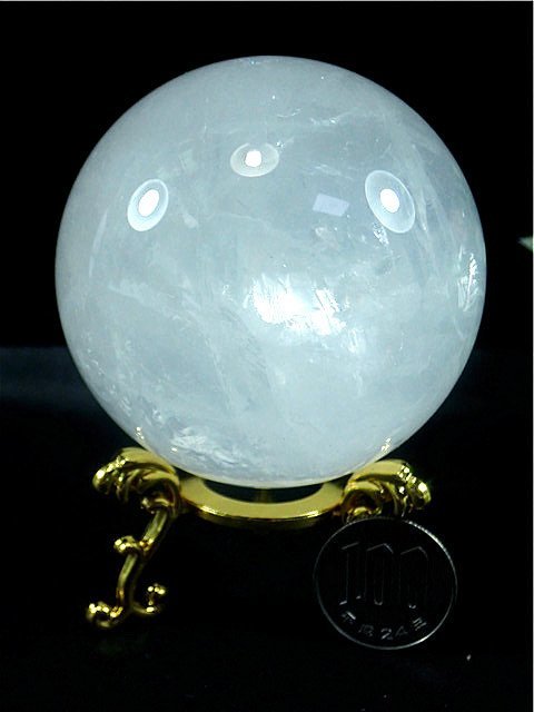 約: 65mmAAA級天然水晶丸玉173B1-78B140bの画像1
