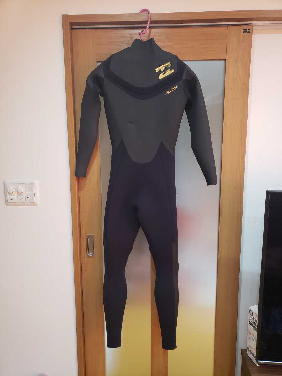 ☆大人気メーカー BILLABONG セミドライ ウェットスーツ 裏起毛 5ミリ3