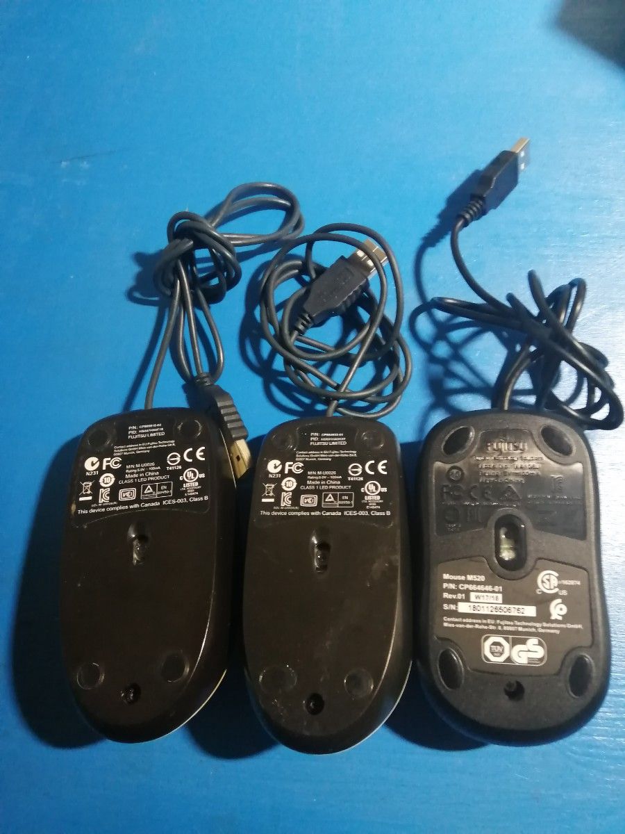USB接続光学式マウス 富士通3個セット M520黒と白2個セット｜PayPayフリマ
