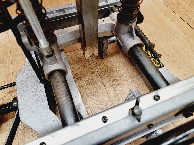 【マキタ】7305 5寸 カクノミ 155mm 動作確認済み 100V 木工 穴あけ 電気角のみ 大工道具 切断機 角ノミ 手動カクノミ makita _画像4