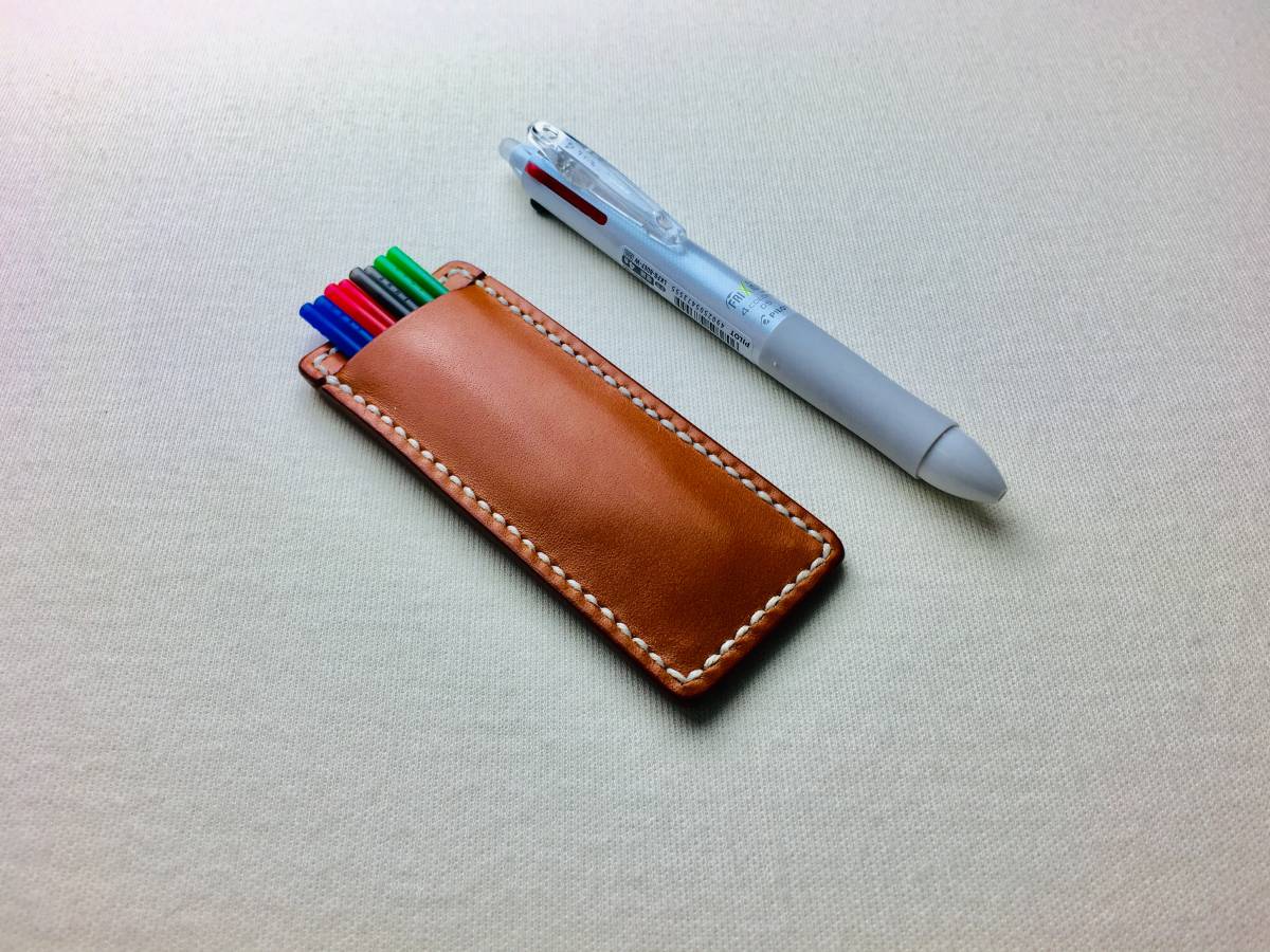 [ hand .] Camel color friction ball-point pen refill original leather case ( unbleached cloth flax thread )