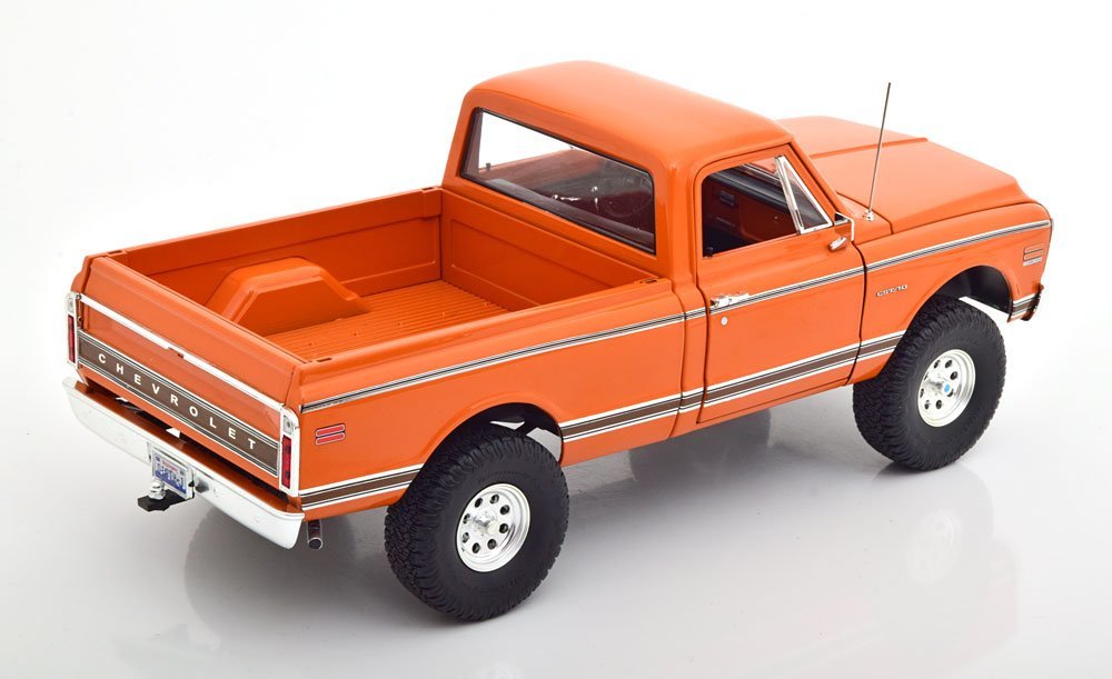 A1807213AC ACME 1/18 1972年モデル シボレー Chevrolet C-10 4x4 Lifted Offroad Edition with custom wheels and 35 Tires オレンジ