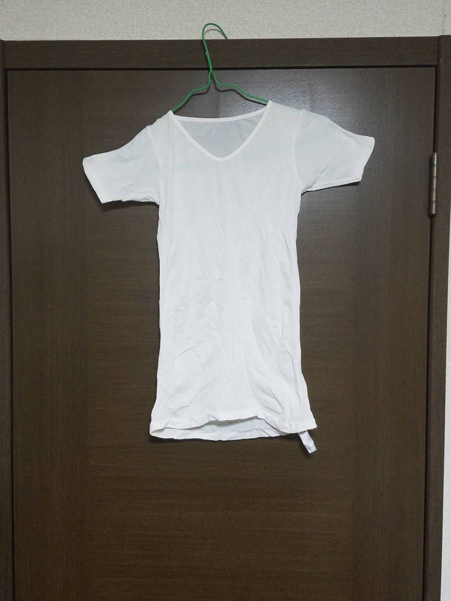 スレンダーマッチョ白色シャツ　サイズL～LLの中古品3枚　_画像1