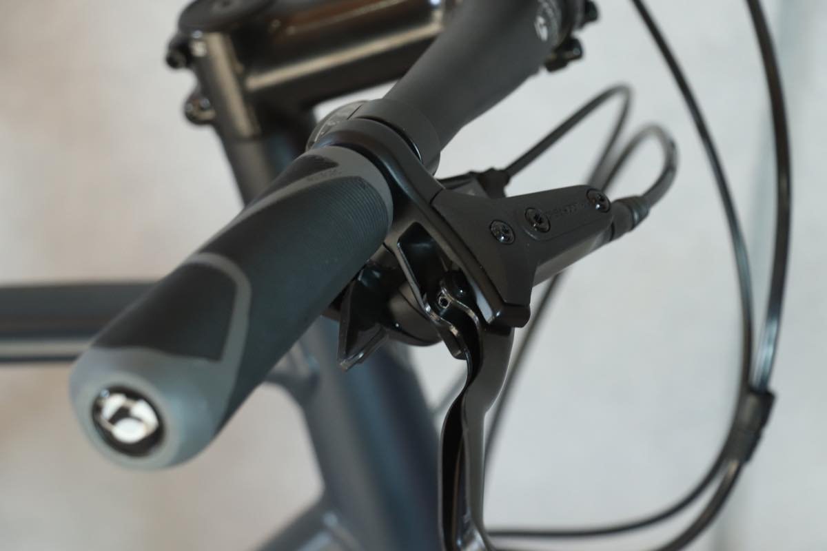 リアキャリア付!!■TREK トレック FX2 DISC クロスバイク SHIMANO 2X9S サイズL 2023年モデル 超美品_画像6