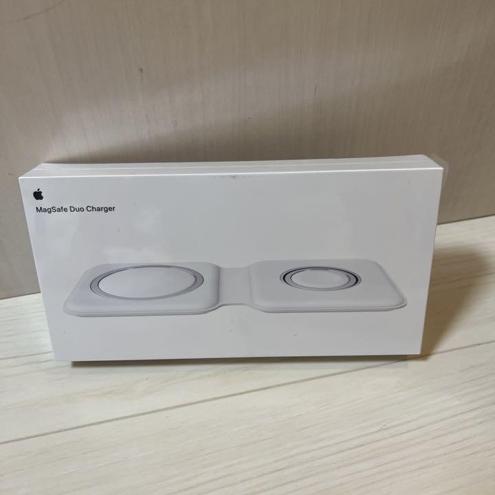 日本製】 新品未開封 Apple MHXF3AM/A MagSafeデュアル充電パッド