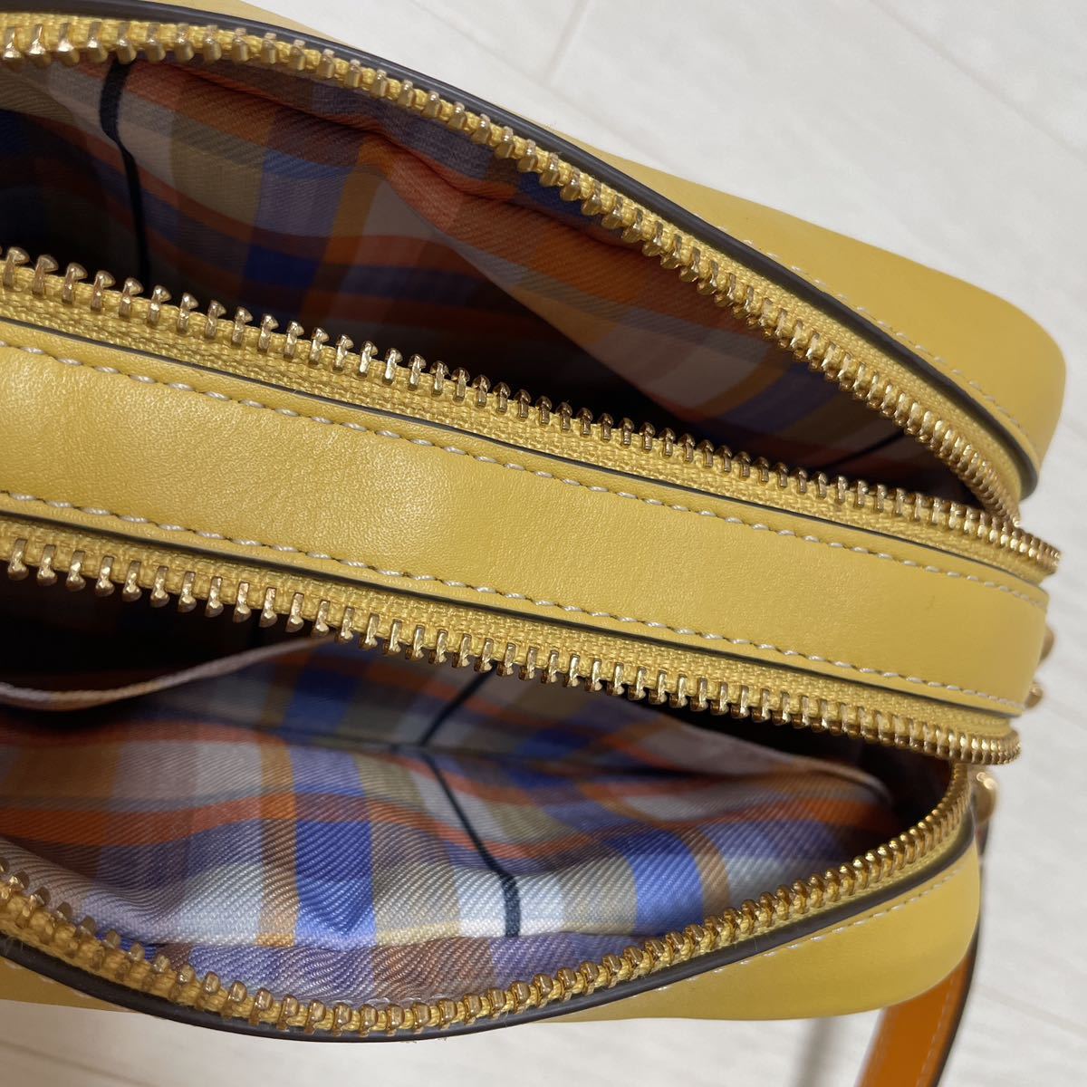 おすすめ】 ショルダーバッグ Burch Tory トリーバーチ 斜めがけ 美品