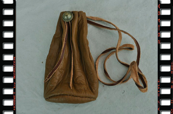 ka light gold *metisn pouch * Camel Brown size L AC new goods cow leather . many old Conti . attaching 