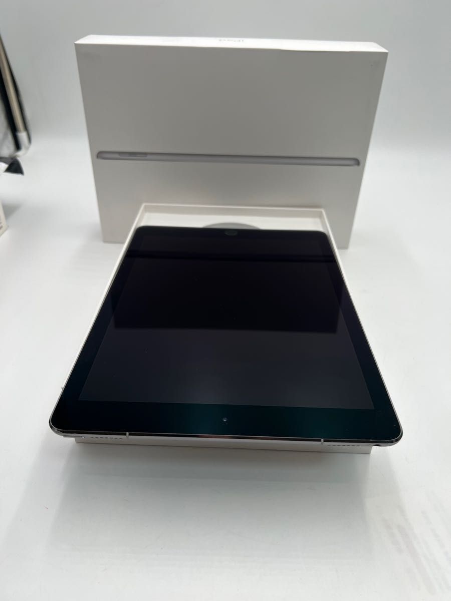 シャイニングゴールデン iPad pro9.7 大容量32GB A1674 キャリア Sim