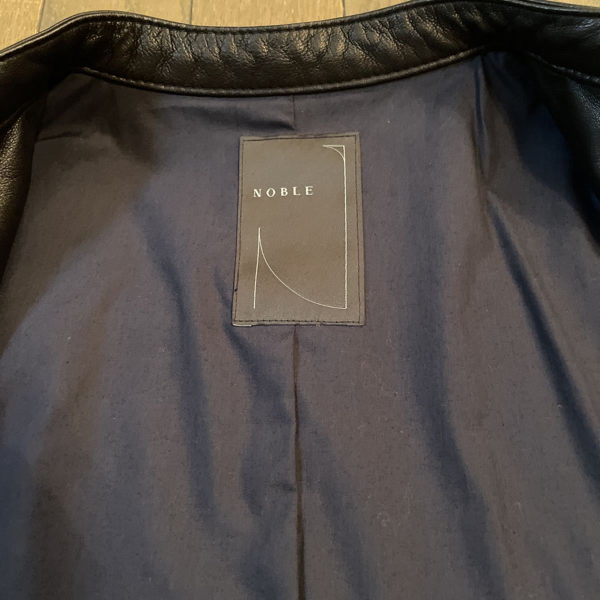 新品】Noble羊革 黒レザージャケット 38 | www.bauen.com.ar