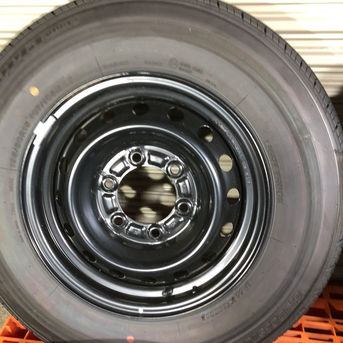 2 200系ハイエース スチールホイールホイールキャップセット