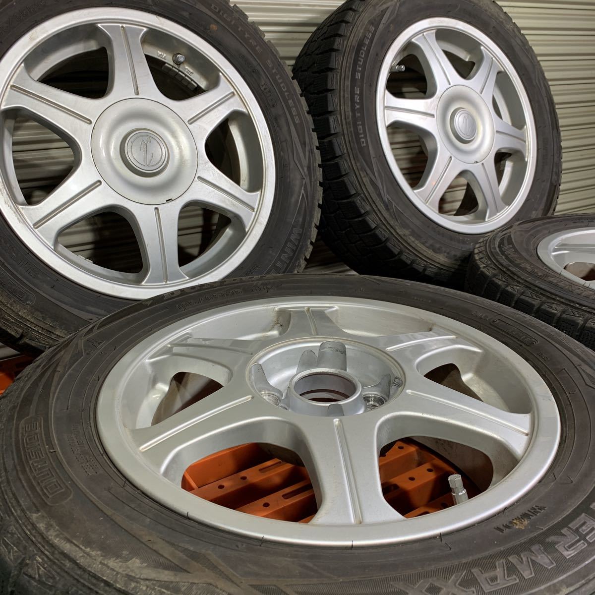 ブリヂストン 15インチ アルミホイール 4本セット ダンロップ スタッドレスタイヤ WINTERMAXX 185/65R15 bB フリード ノート MAZDA2 デミオ_画像1