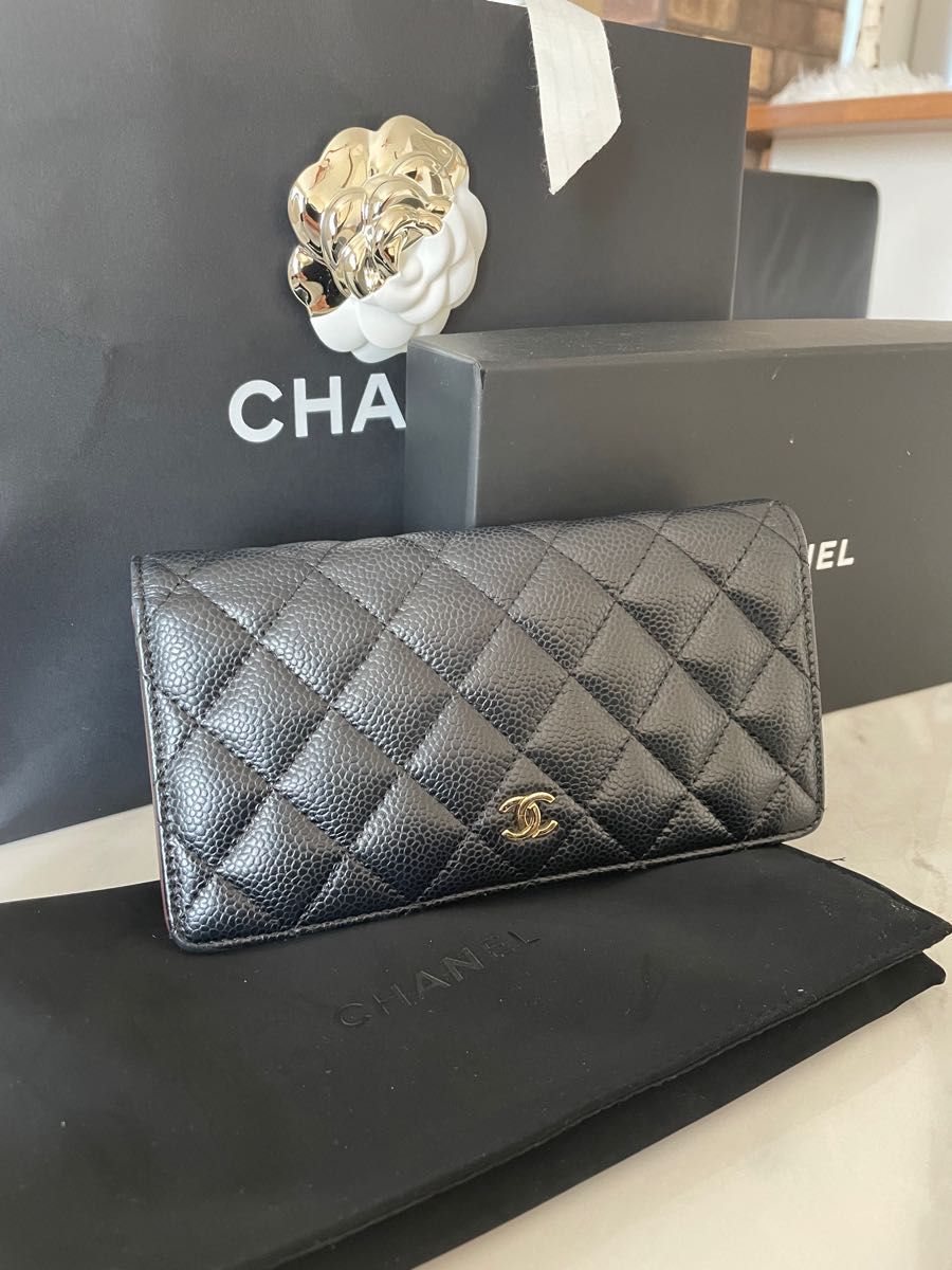 オプティミスティック 【超美品】シャネル CHANEL キャビアスキン 財布