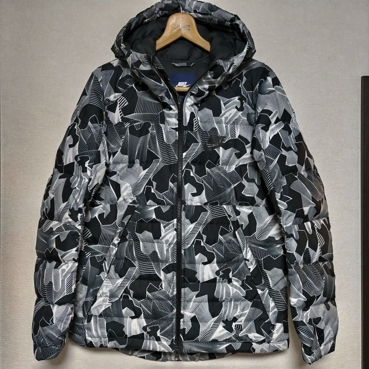 NIKE ナイキ フィルダウン ジャケット 806863-100 Lサイズ NIKE ナイキ フィルダウン ジャケット 806863-100 Lサイズ