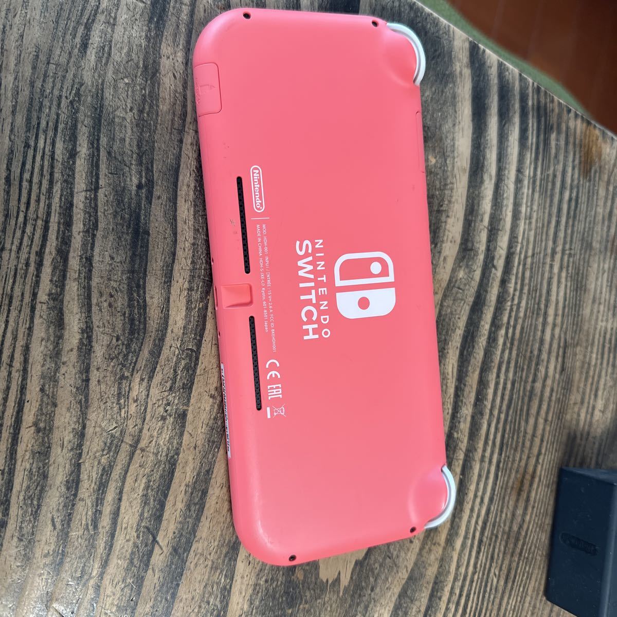 [ used guarantee seal equipped. date blank ]Nintendo Switch Lite coral 