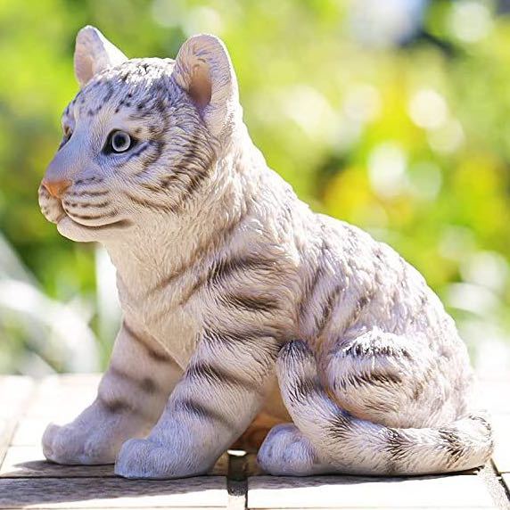 置物 虎 人気 お洒落 オブジェ 白虎 かっこいい 可愛い 屋外 プレゼント ホワイト 卓上 動物 置き物 高級感 開運 猫 ネコ かわいい