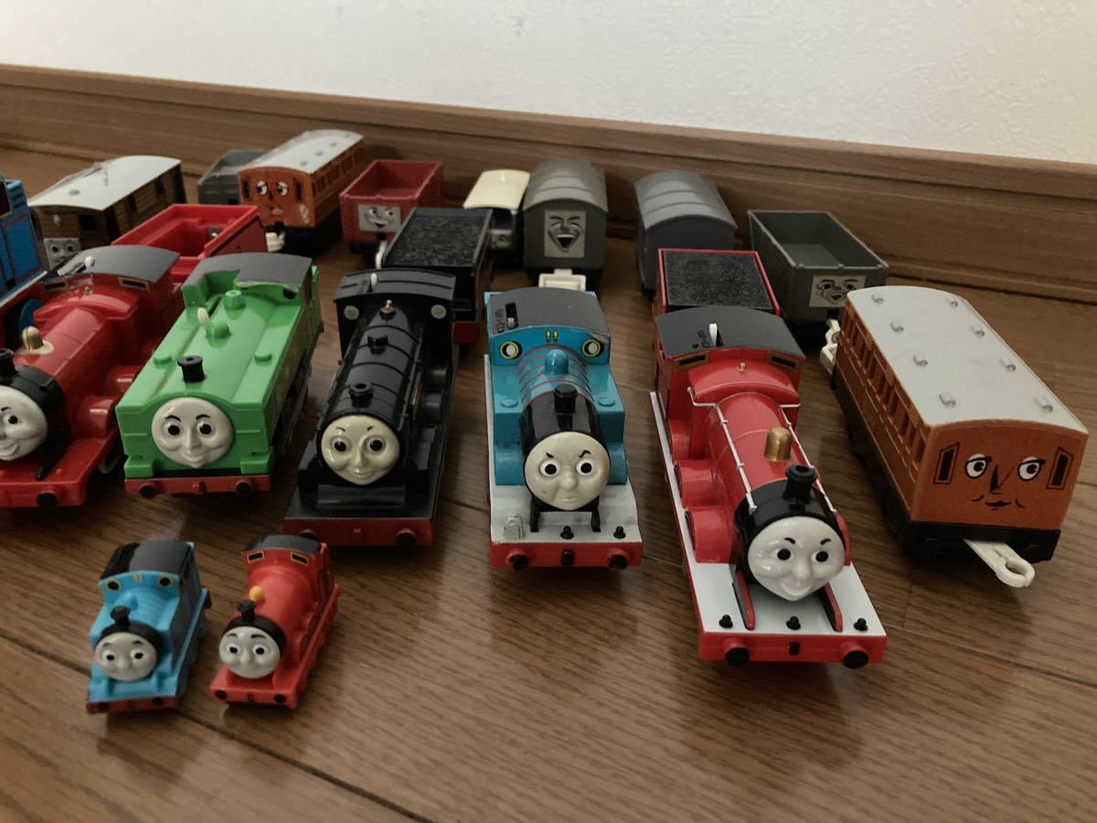 パーティを彩るご馳走や プラレール きかんしゃトーマス テコロで