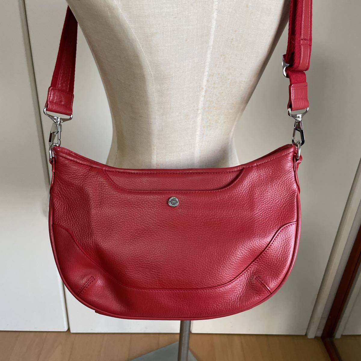 お手軽価格で贈りやすい MORBIDA 在庫限り】 PELLE MB038ショルダー