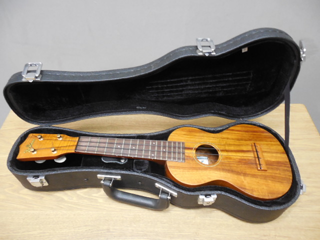 Famous*fei trout * ukulele *FS-5* core / hard case attaching total length 54.5.